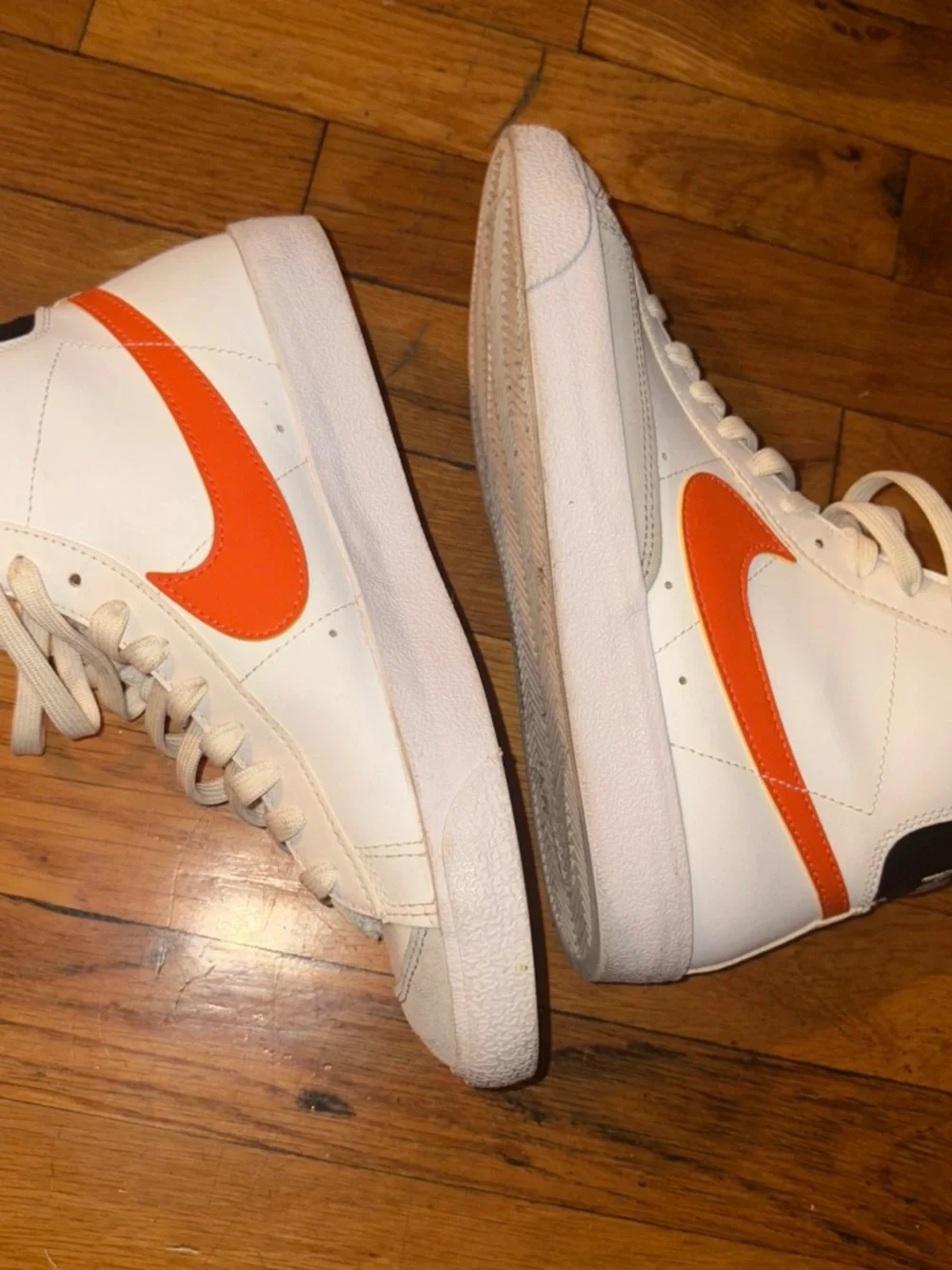 Nike White High-Top Sneakers with Orange Swoosh - Picture 3 of 6